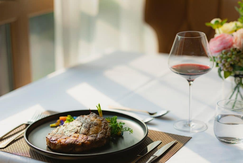 Quel vin se marie bien avec le steak ?